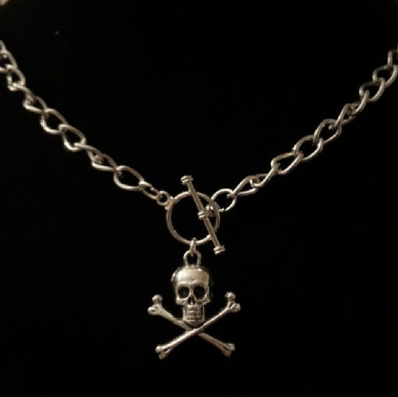 Silver Skull Toggle Chain Necklace
